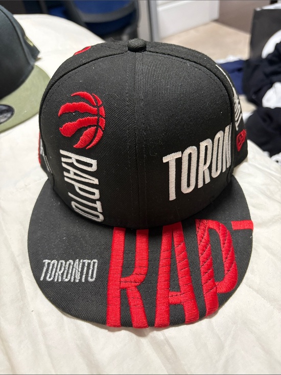 Other - Toronto Raptors Black Red Embroidered Snapback Hat